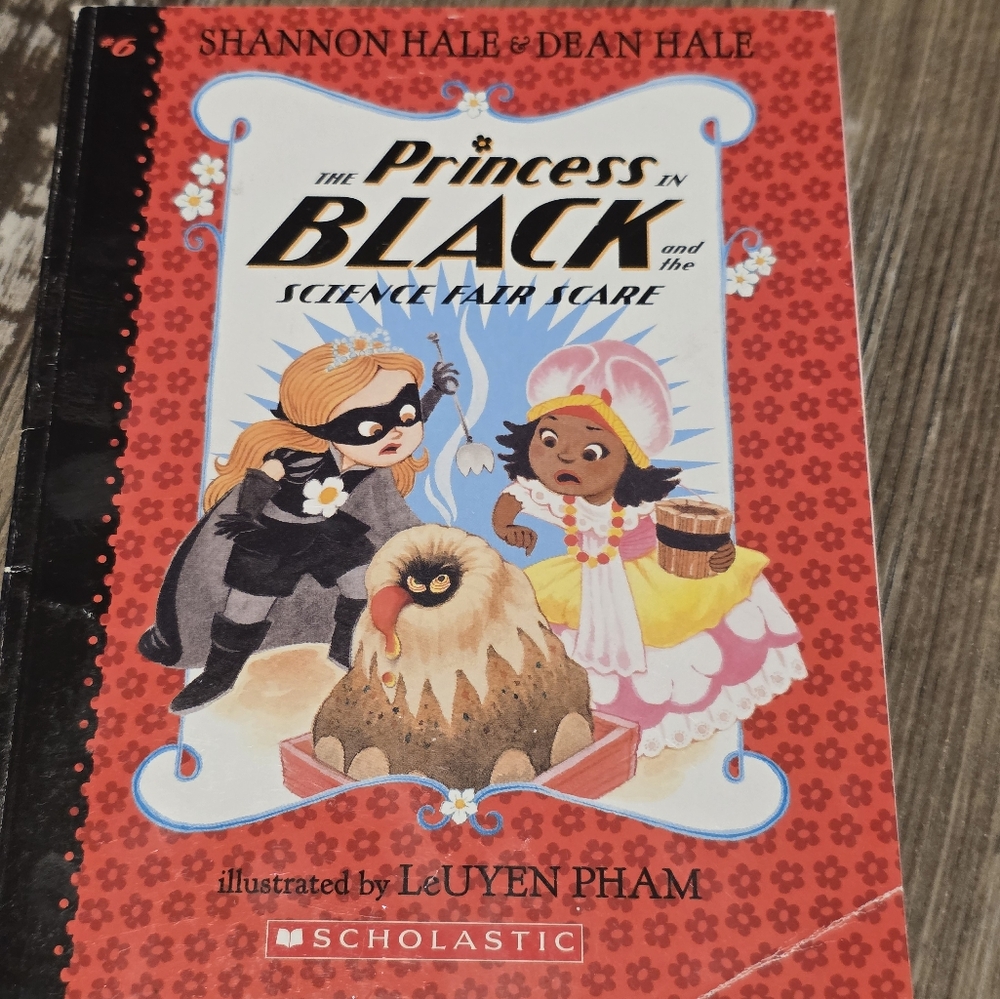 Scholastic The Princess in Black - Red and Black Adventure